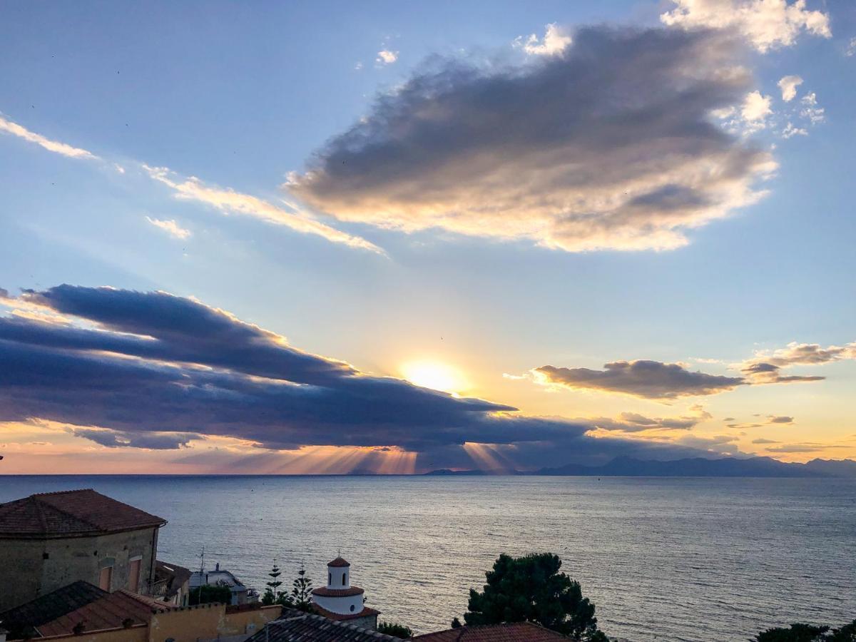 Borgo Dei Saraceni - Domus Indomita Bed and Breakfast Agropoli Eksteriør billede